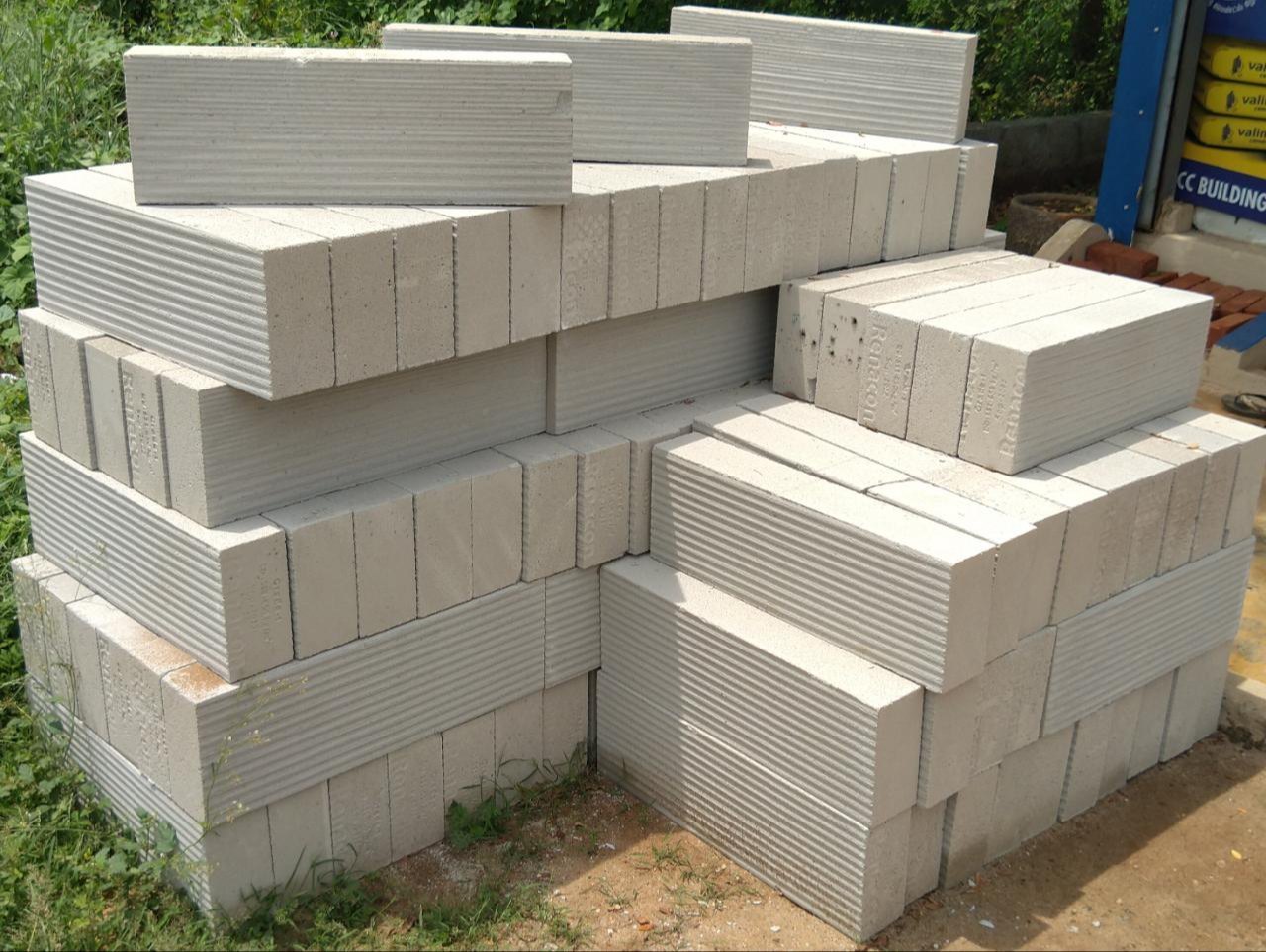 Stacked AAC blocks with ribbed surface for mortar bonding